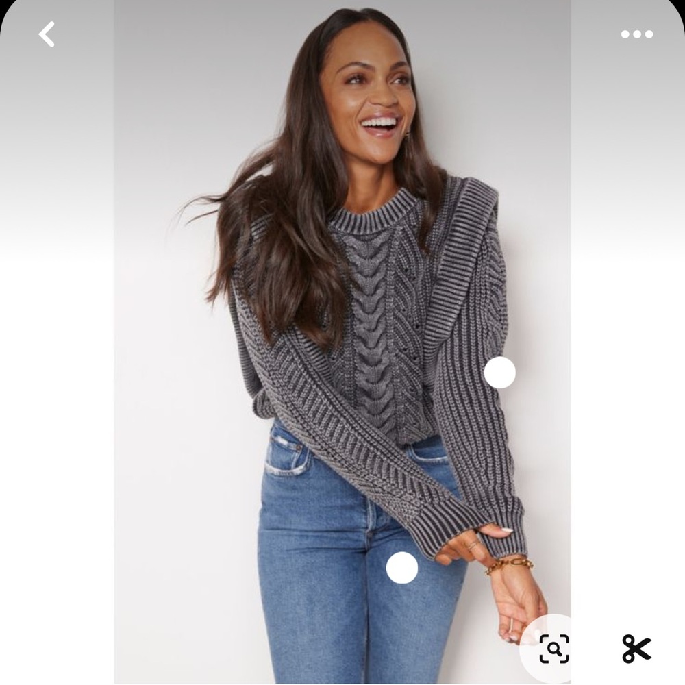 Evereve Kierra Cable Pullover Sweater. Size large.